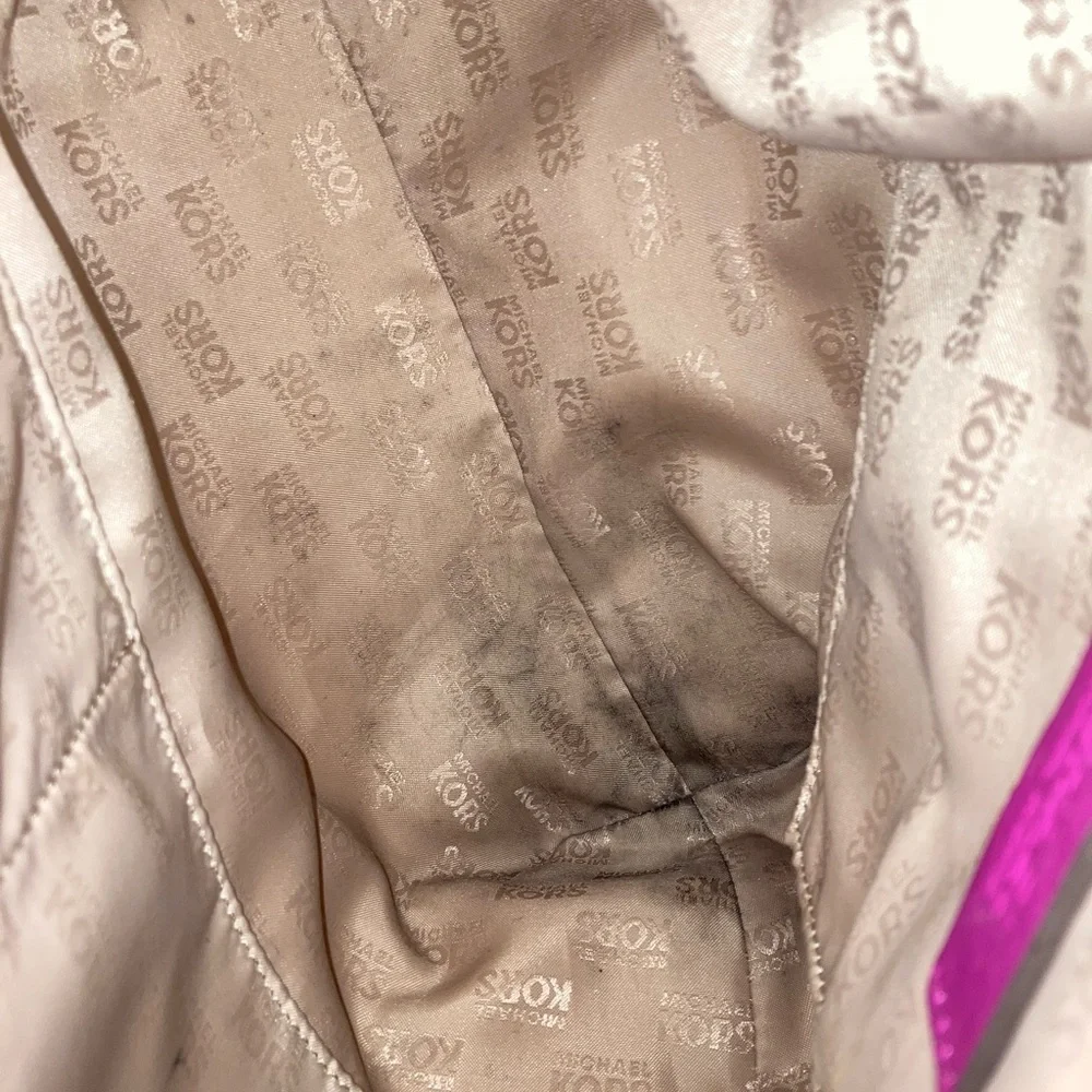 Michael Kors MK Jet set tote Shoulder bag BEAUTIFUL FUSCIA color 38T2XJST3A